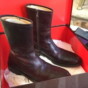 Brown leather men zip up boots